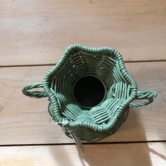 Threshold NWT Coastal Small Rattan Vase Green - Picture 9 of 11